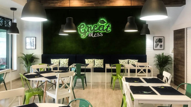 Vista da sala - Great Mess, Carcavelos