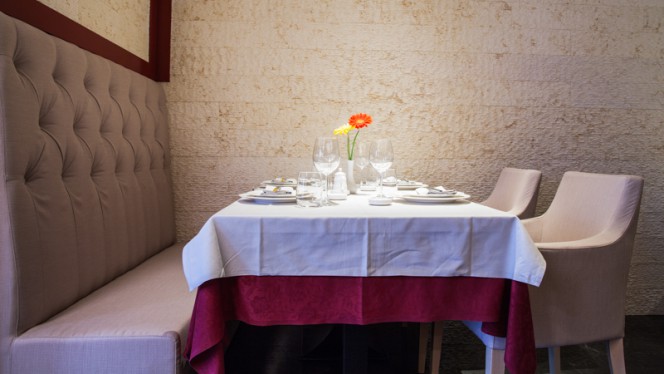 Sala - Tang Palace, Milan