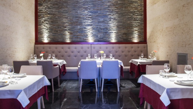 Sala - Tang Palace, Milan