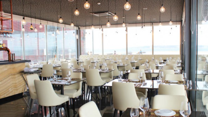 Sala - Charkoal, Oeiras