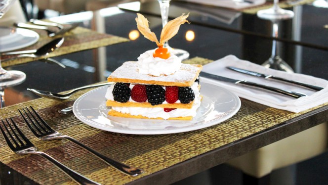 Sala - Charkoal, Oeiras