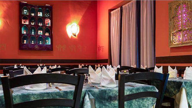 I tavoli - Dawat, Milan