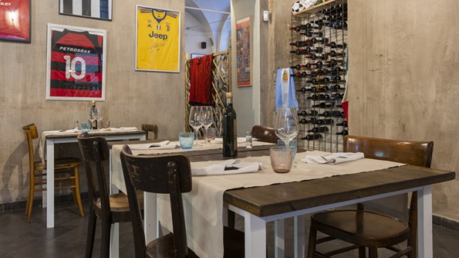 Interno - El Barrio, Turin