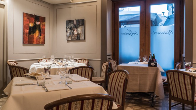 Interno - Solferino, Turin