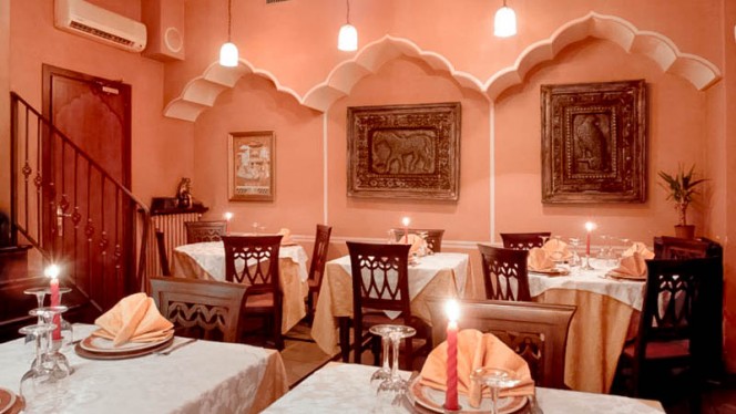 sala - Jaipur, Turin