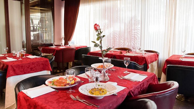 tavoli - La Piazzetta, Milan