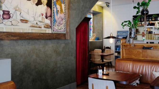 Biechtstoel - CavaTaria - Holy Spanish Food, Amesterdão