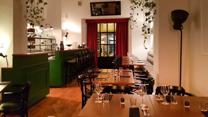 Vista sala - Civico 23 - Roma, Rome