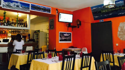 Yak and Yeti, Lisbon