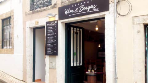 Alfama Wine & Burgers, Lisbon