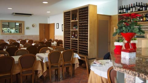 Dona Maria, Vila Nova de Gaia