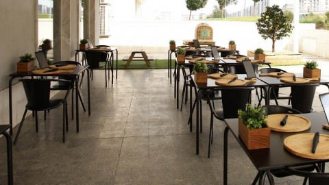 Pizzaria Luzzo Telheiras, Lisbon