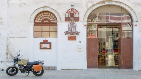 El bulo Social Club by Chakall, Lisbon