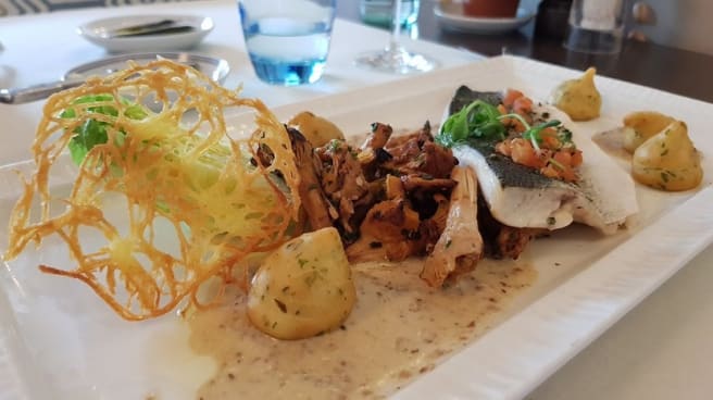 La Bonne Table In Clichy Restaurant Reviews Menu And Prices