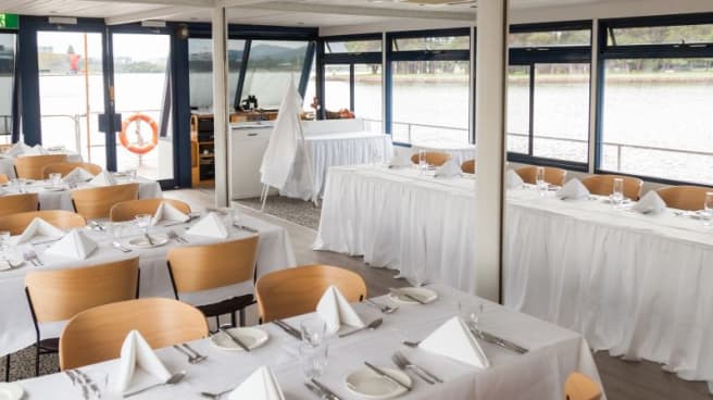 Southern Cross Yacht Club In Yarralumla Restaurant Reviews