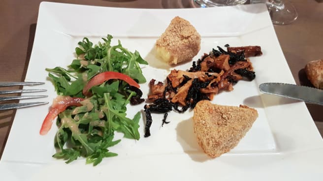 Auberge De La Table Ronde In Le Rheu Restaurant Reviews Menu